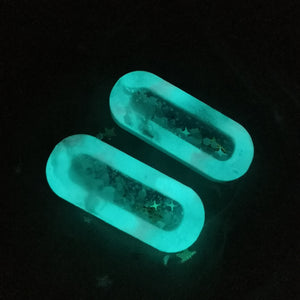 Vitamin Sea Blue Dolphin Clip
