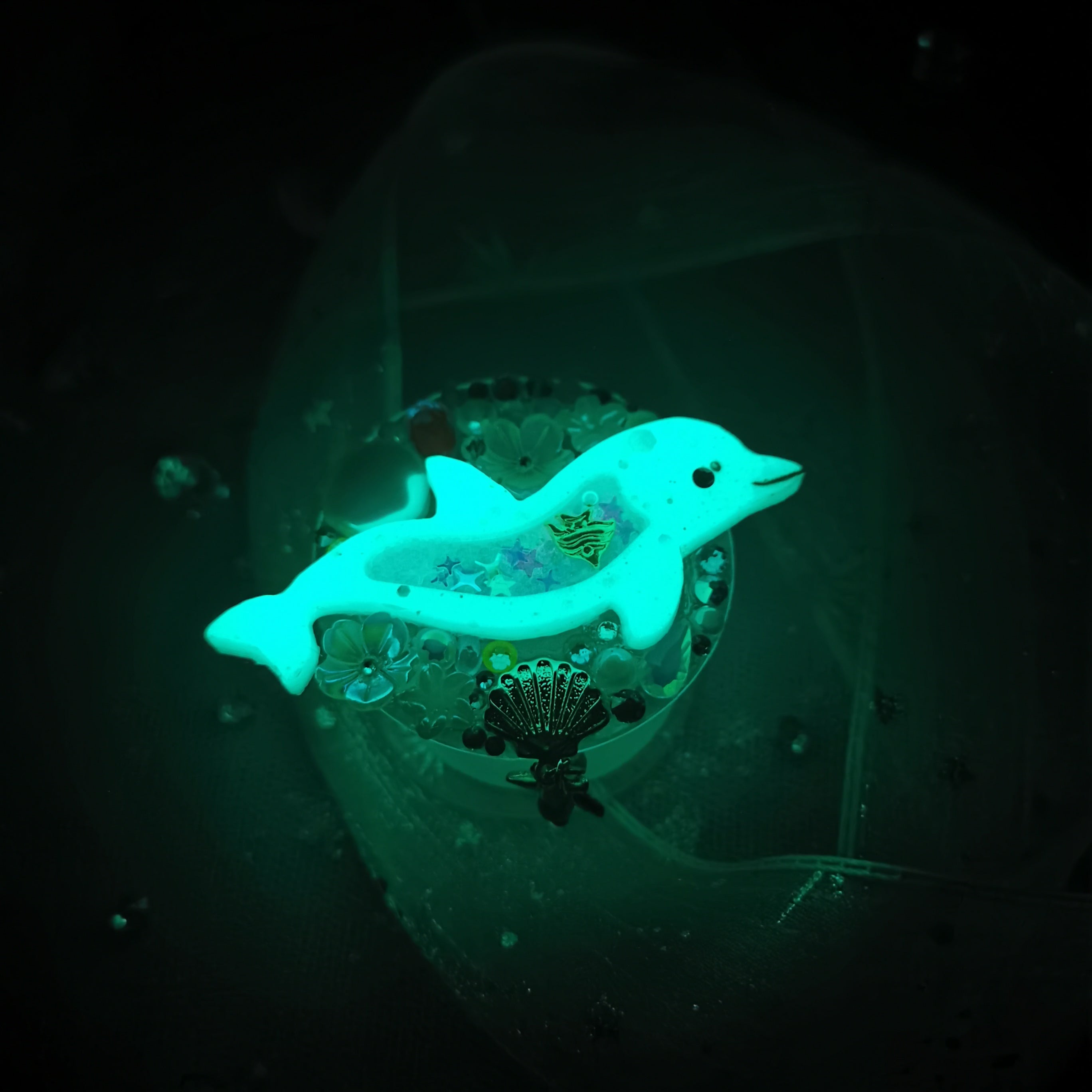 Opulent Jade Dolphin Grip