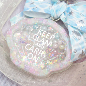 Keep Clam and Carry On Charm (Glowing)