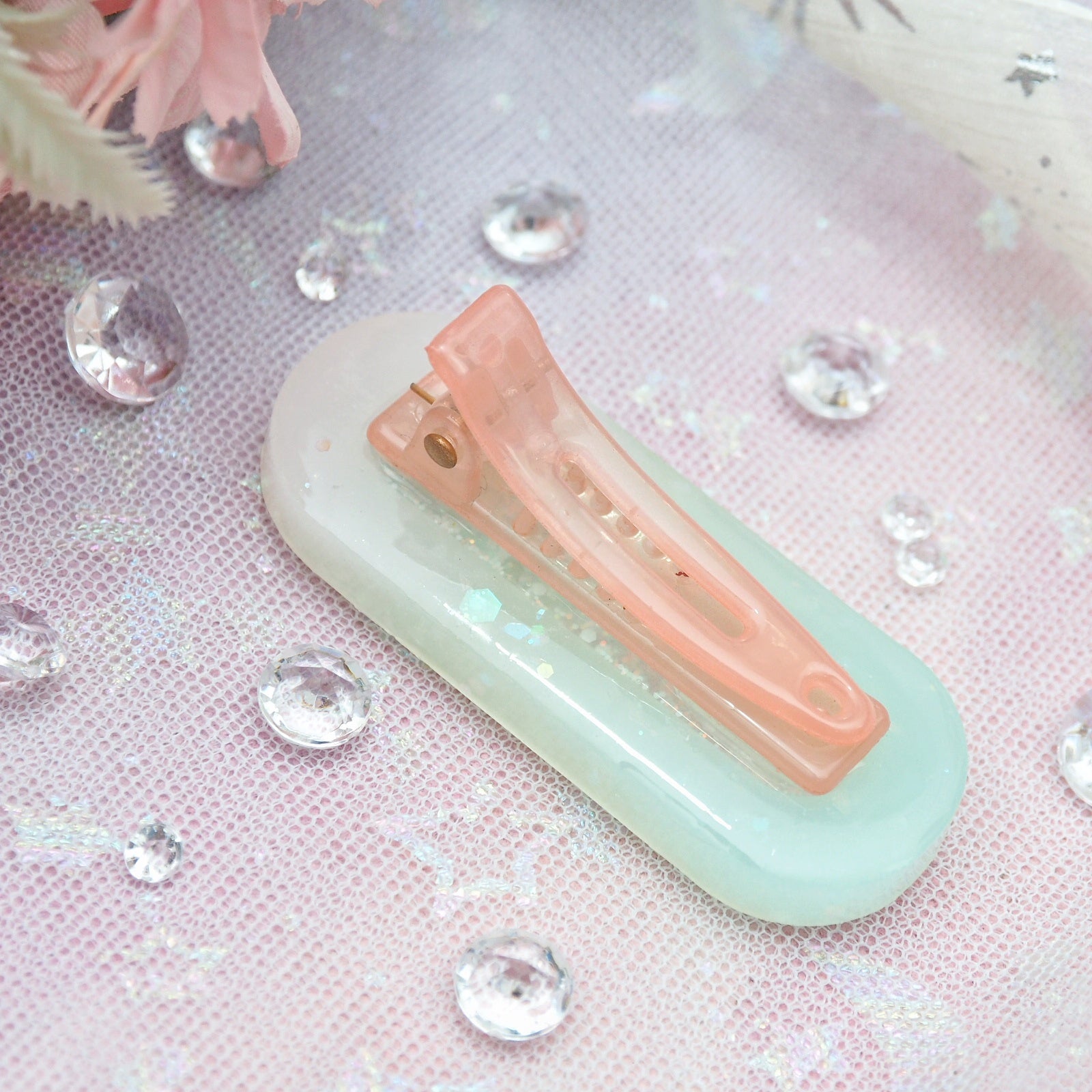 Vitamin Sea Aurora Dolphin Clip A