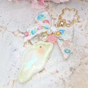 White/Yellow Tiel Birb Shaker Charm