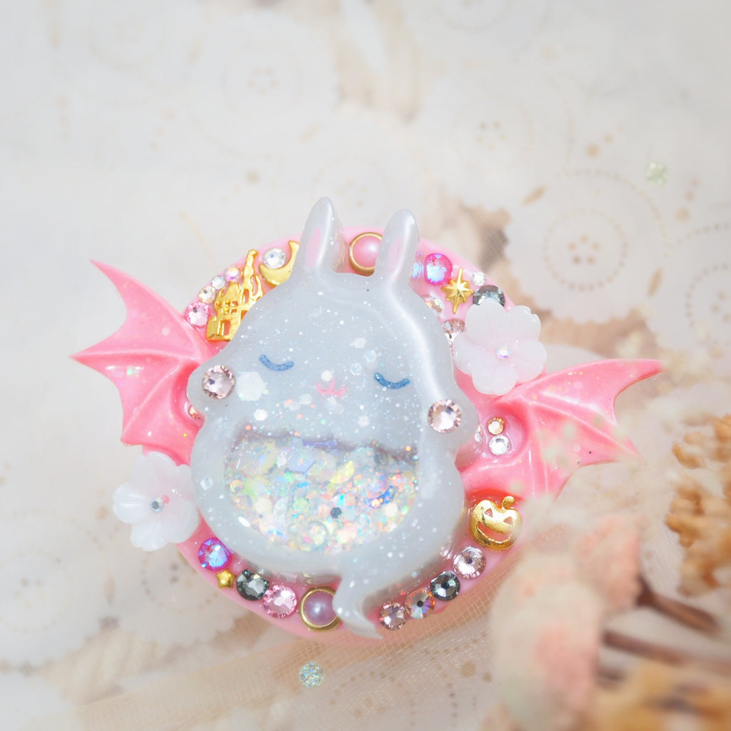 Candy Grey Boo Bun on Pink Grip (Glows)