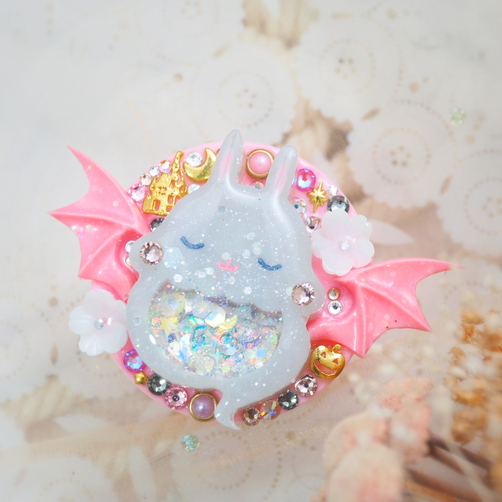 Candy Grey Boo Bun on Pink Grip (Glows)