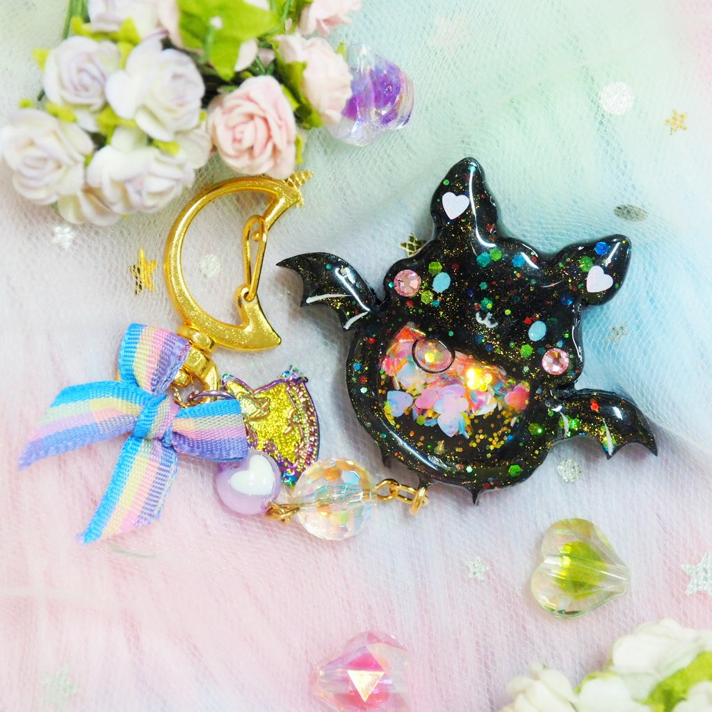 ルナ森 Dangle Bat Shaker Charm