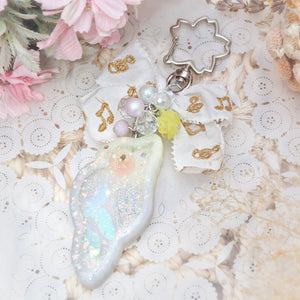 Grey/Yellow Tiel Birb Shaker Charm