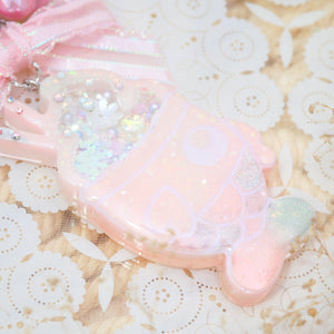 Pink Sugar Taiyaki with biscuit sticks (with cat-eye effect, glow, dry shaker charm)
