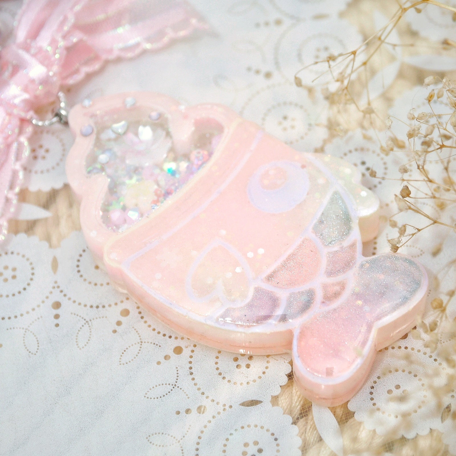 Pink Sugar Taiyaki (with cat-eye effect, glow, dry shaker charm)