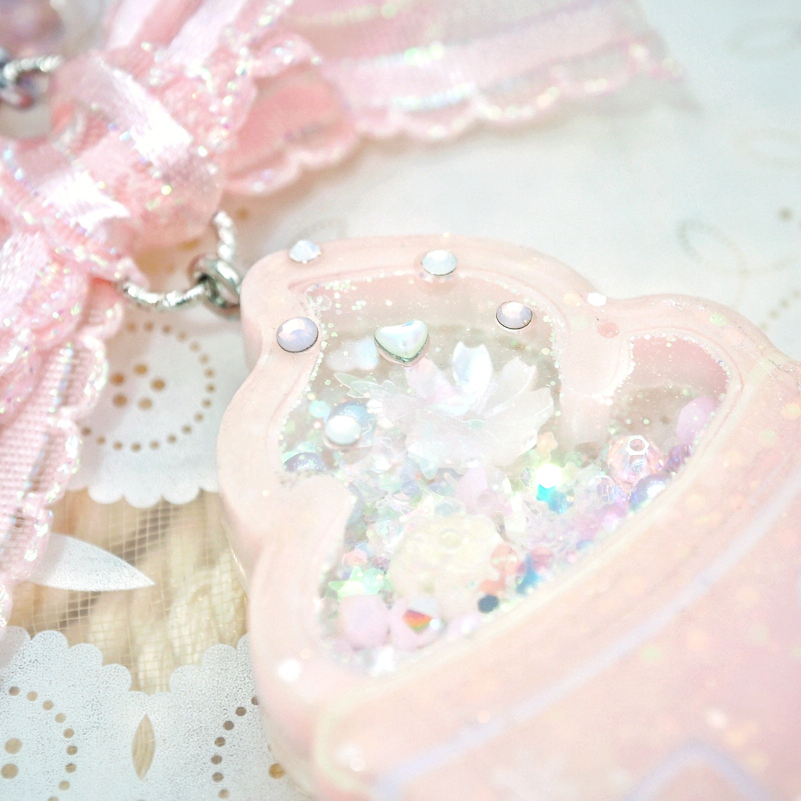 Pink Sugar Taiyaki (with cat-eye effect, glow, dry shaker charm)