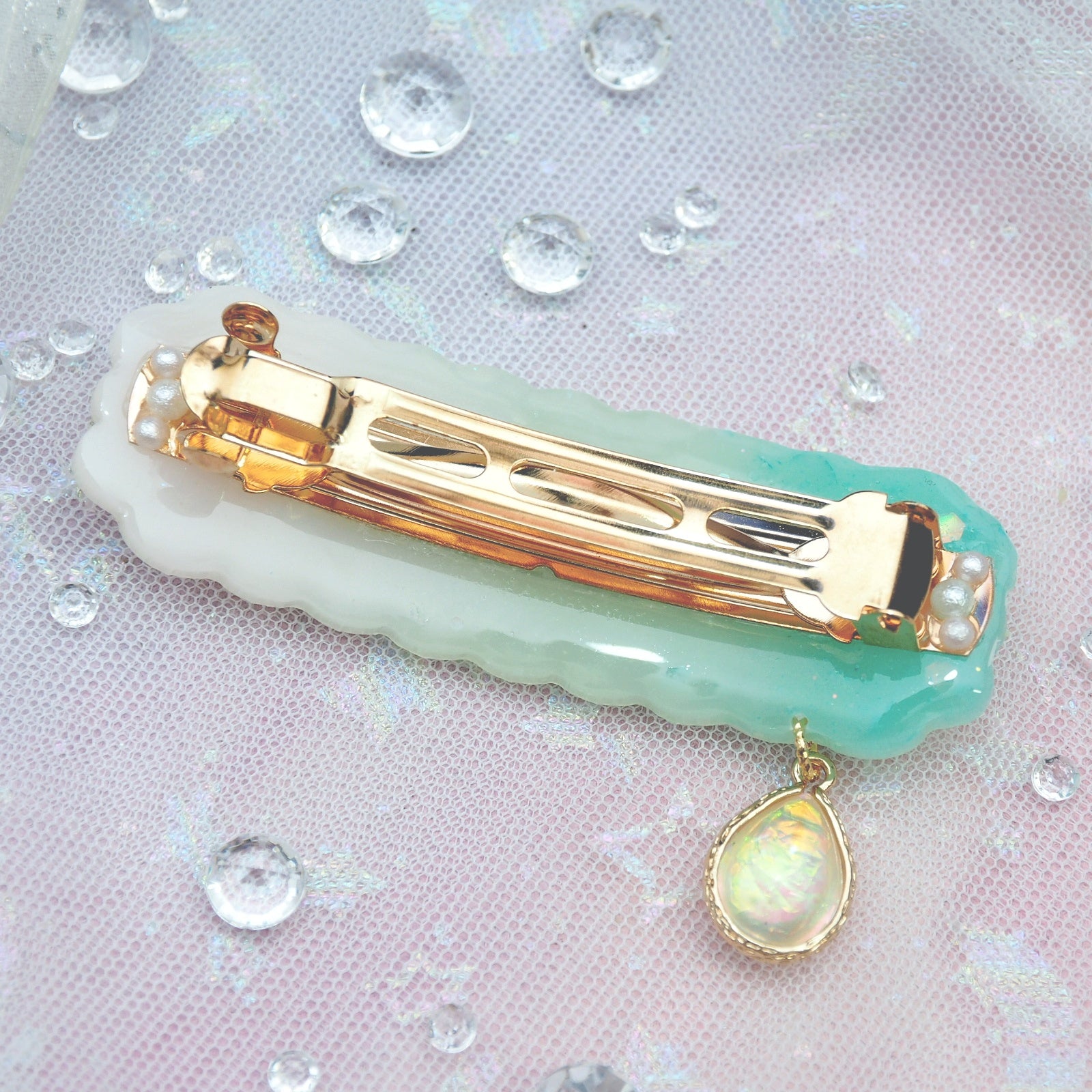 Jade Pools with Gold Turtle Barrette (Clasp)