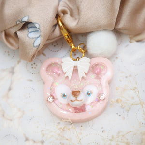 Shellie May Charm with Daisy Srunchie (Painted & Sculpted Removable Charm)