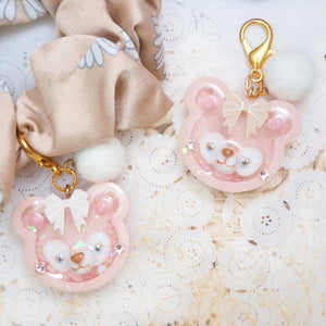Shellie May Charm with Daisy Srunchie (Painted & Sculpted Removable Charm)