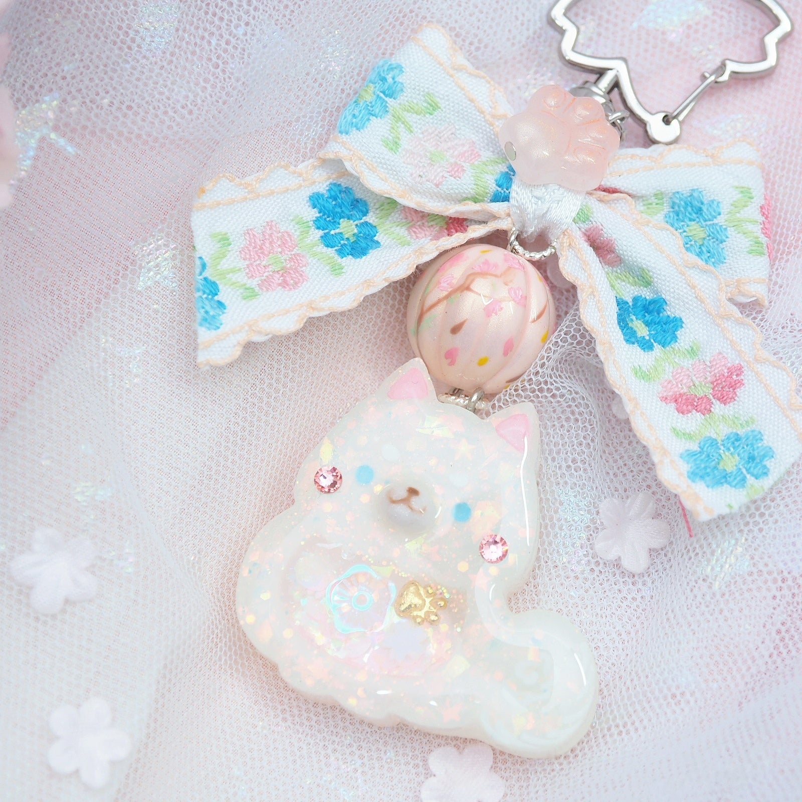 Shiba Charm with handpainted bead (White)