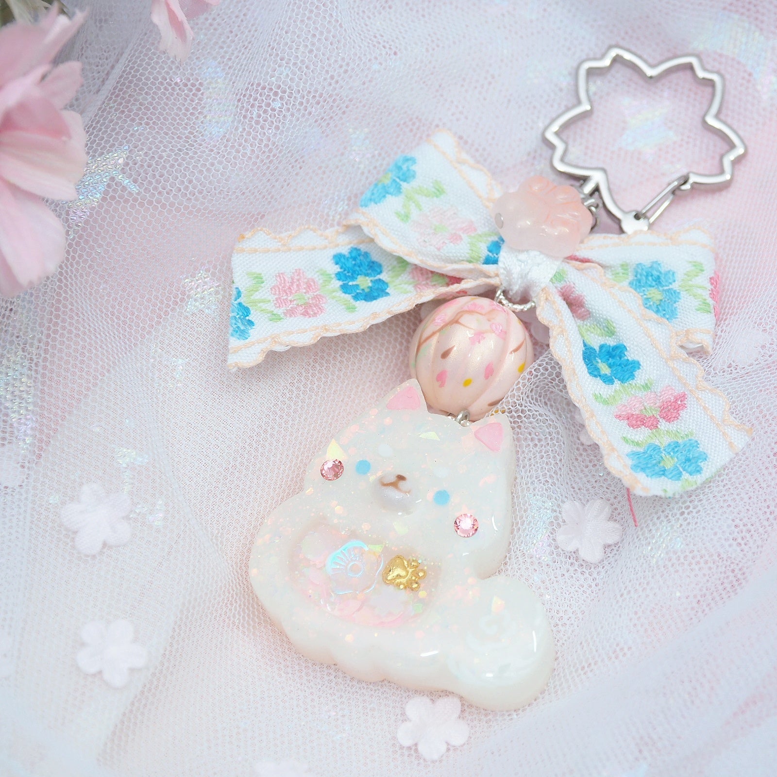 Shiba Charm with handpainted bead (White)