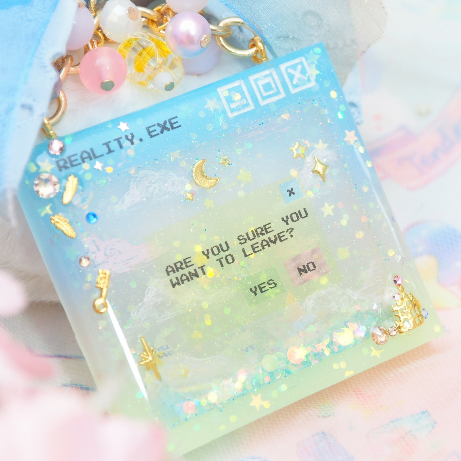 Reality.exe Explorer Charm (Glowing)