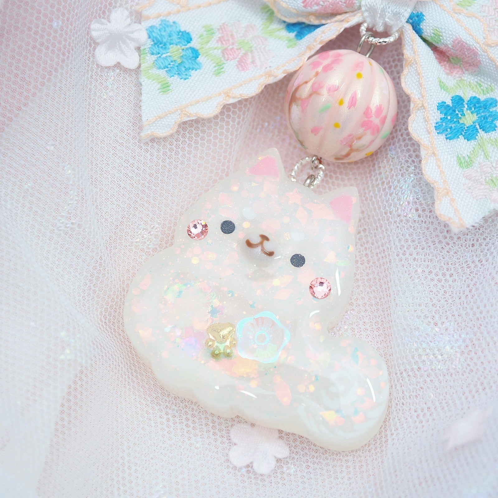Shiba Charm with handpainted bead (White)