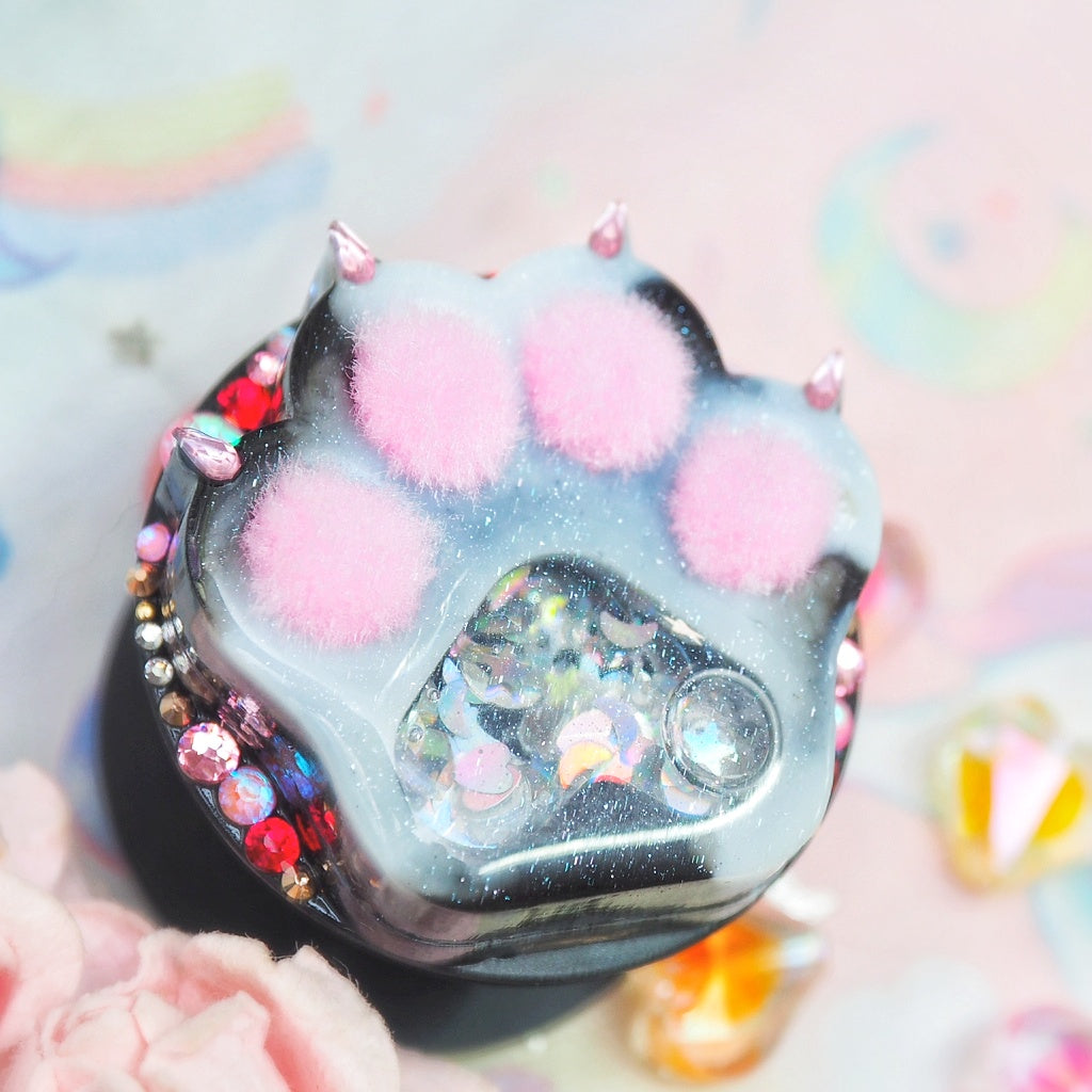 Werewolf Paw on Black Grip