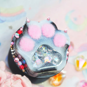 Werewolf Paw on Black Grip