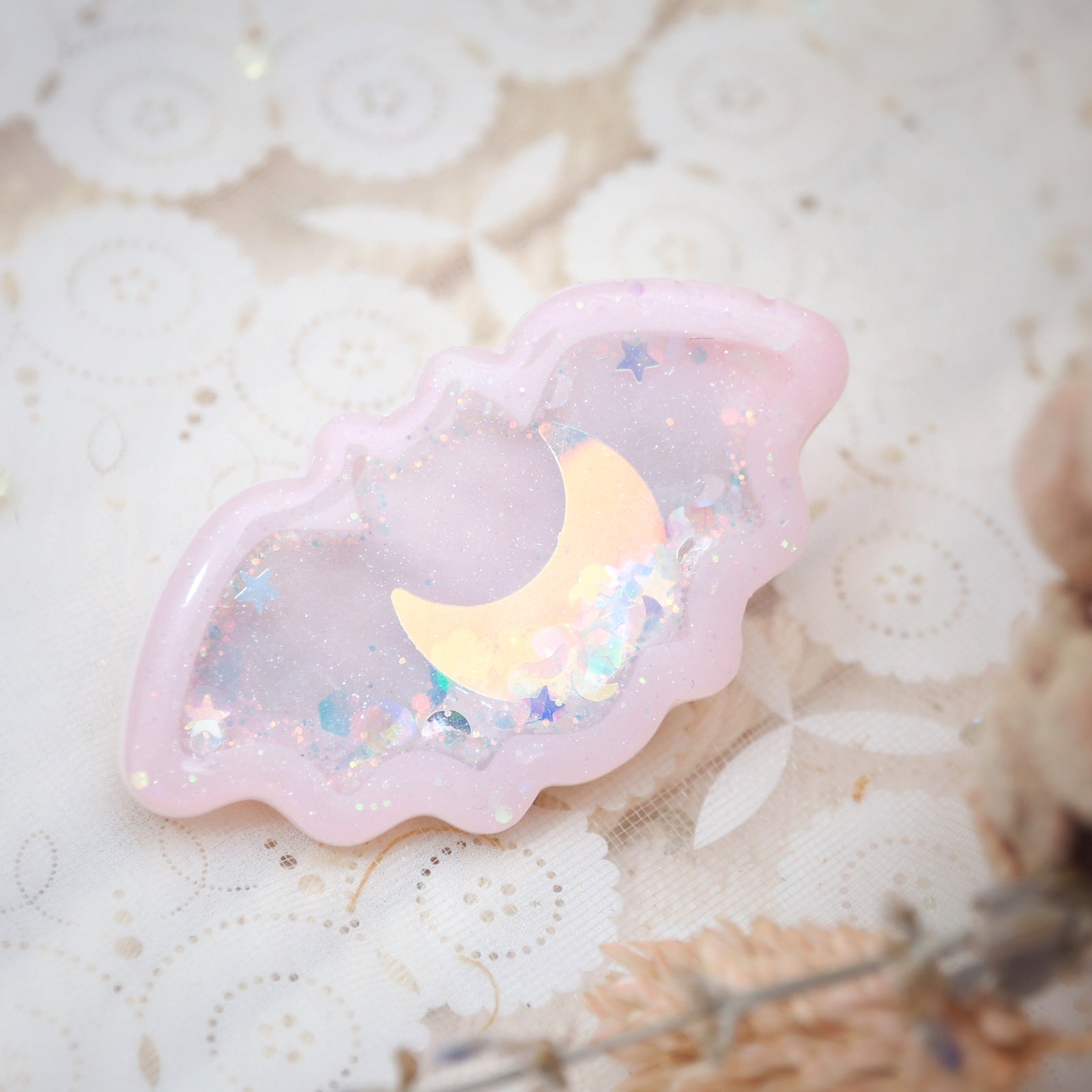 Pink Bat-rette with marble back (hairclip, glows)
