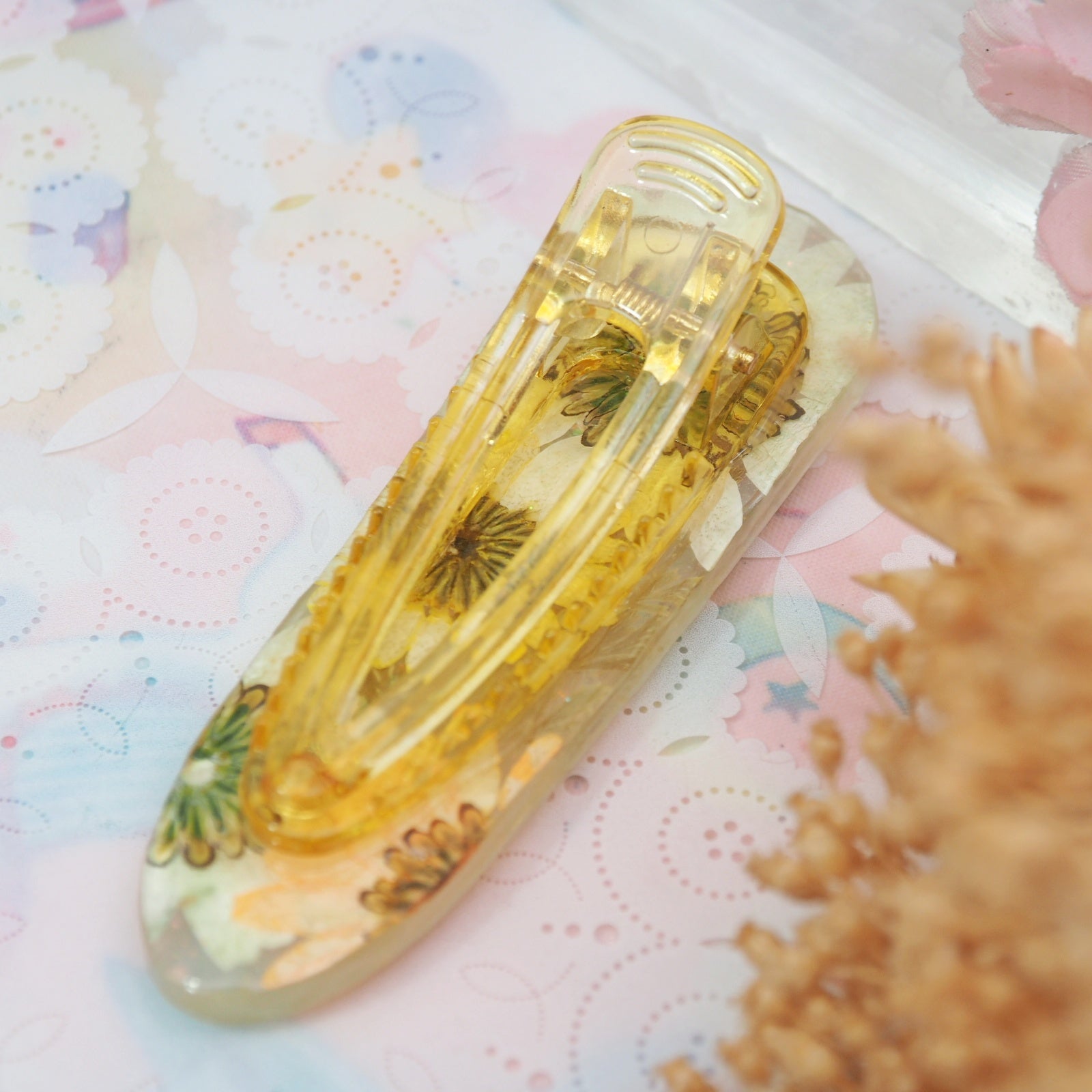 Summer Sunshine Floral Shaker Barette (Teardrop)