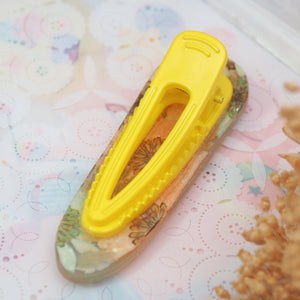 Summer Fullbloom Floral Shaker Barette (Teardrop)