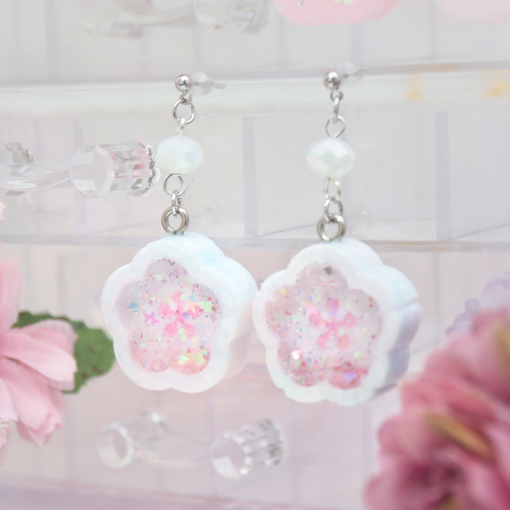 Faded Lilac Sakura Drop Earstuds