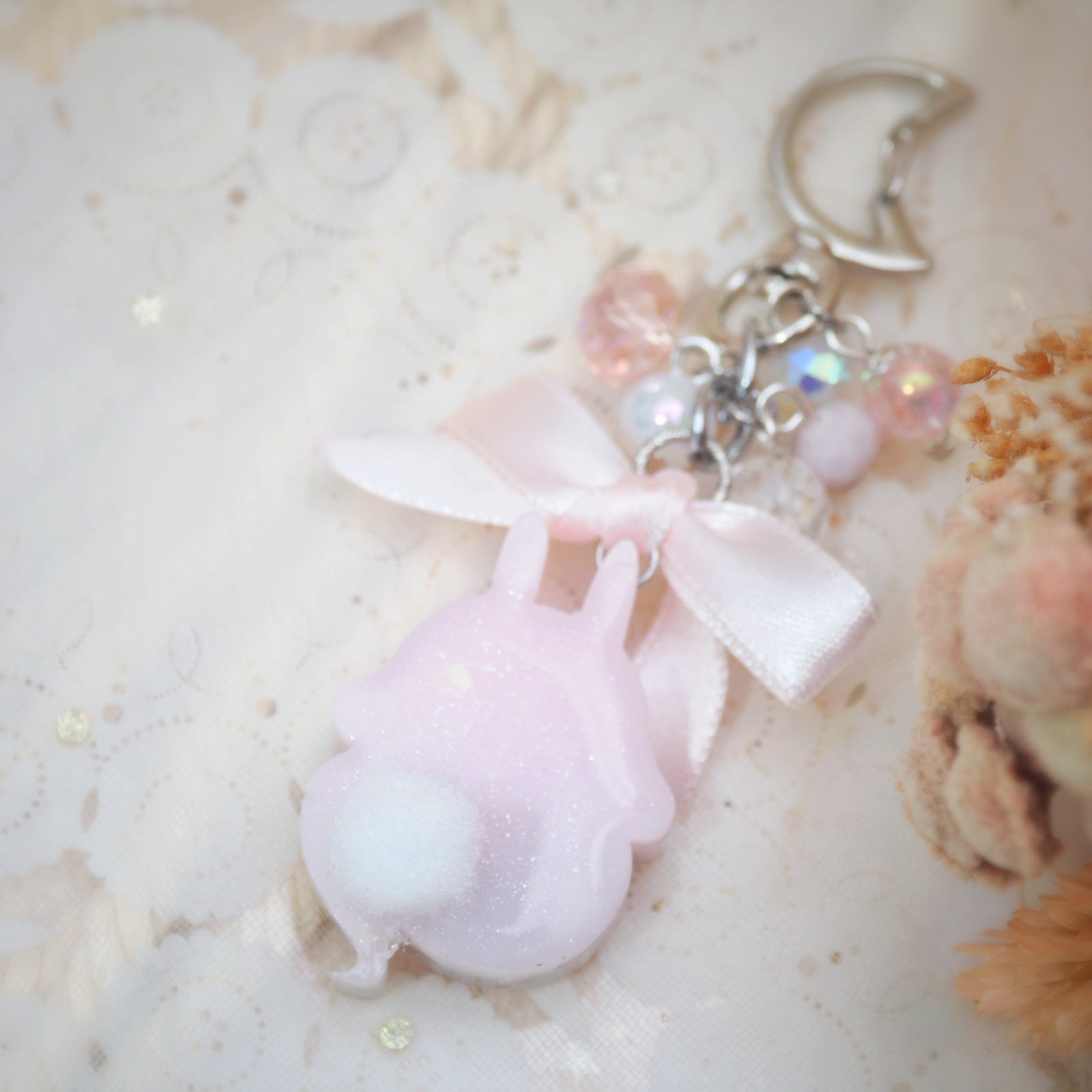 Pinky Grey Ghostie Boo Bun Charm (Glows)