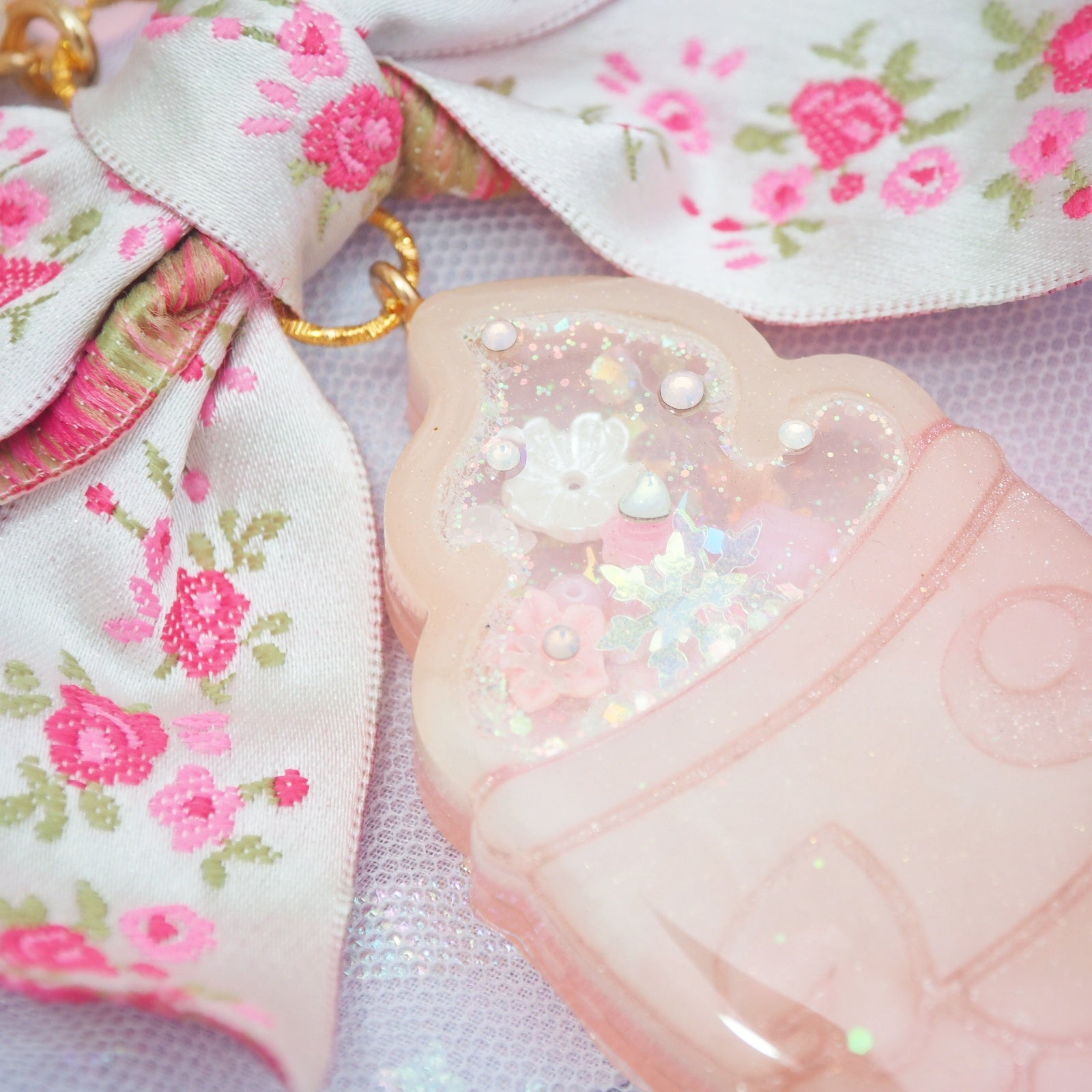 Rose Peach Taiyaki (Dry shaker charm)