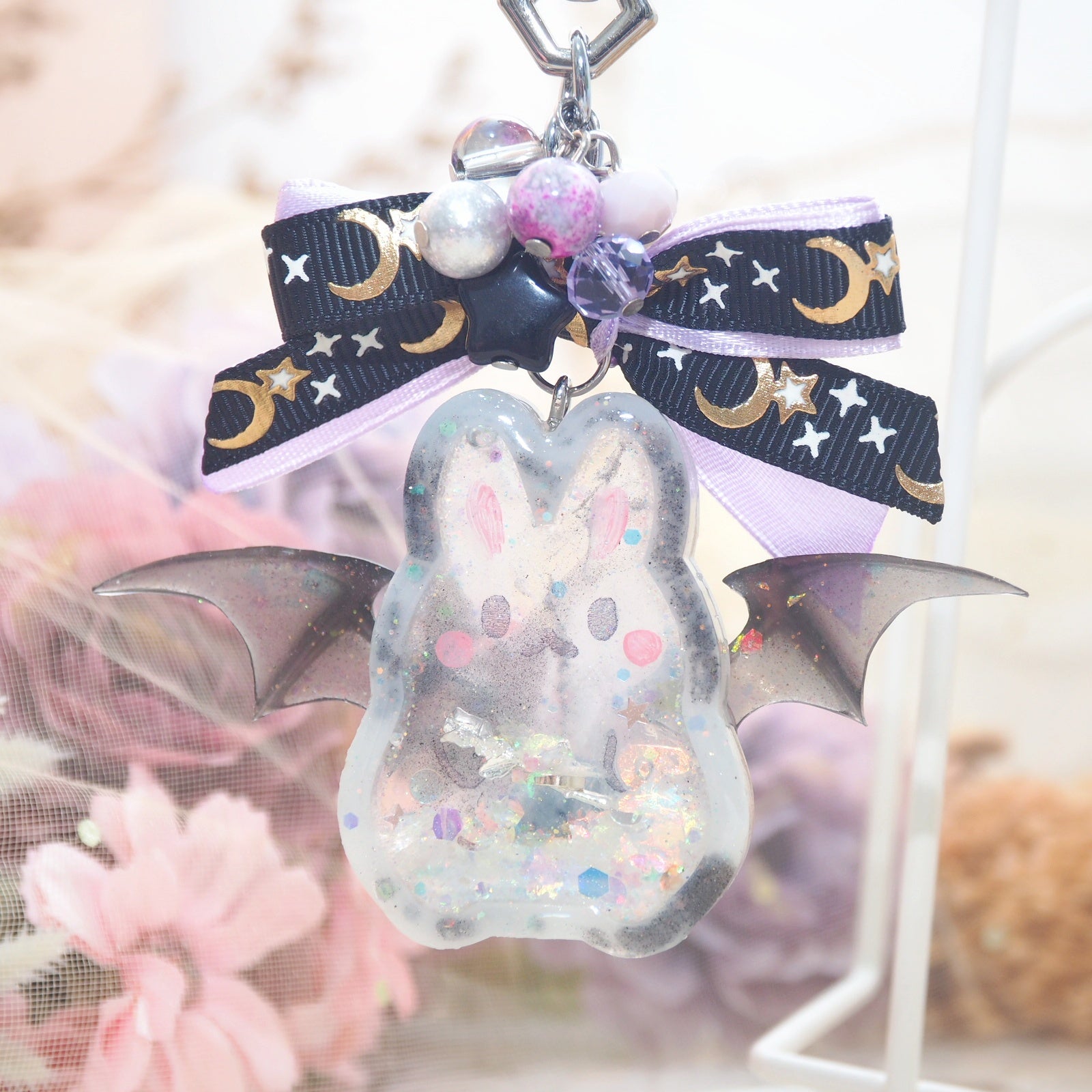 Smokey Vampy Bun Charm