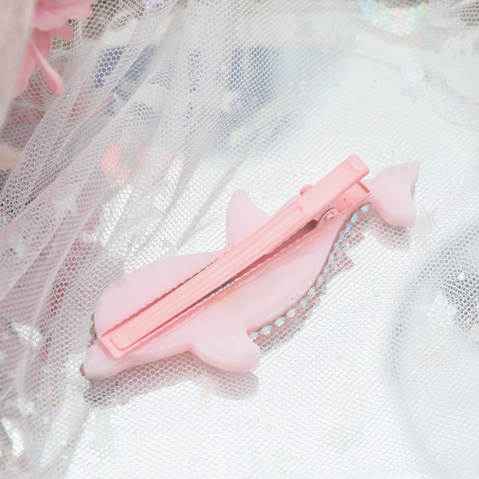 Bejewelled Pink Dolphin (6cm slim clip)