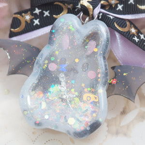 Smokey Vampy Bun Charm