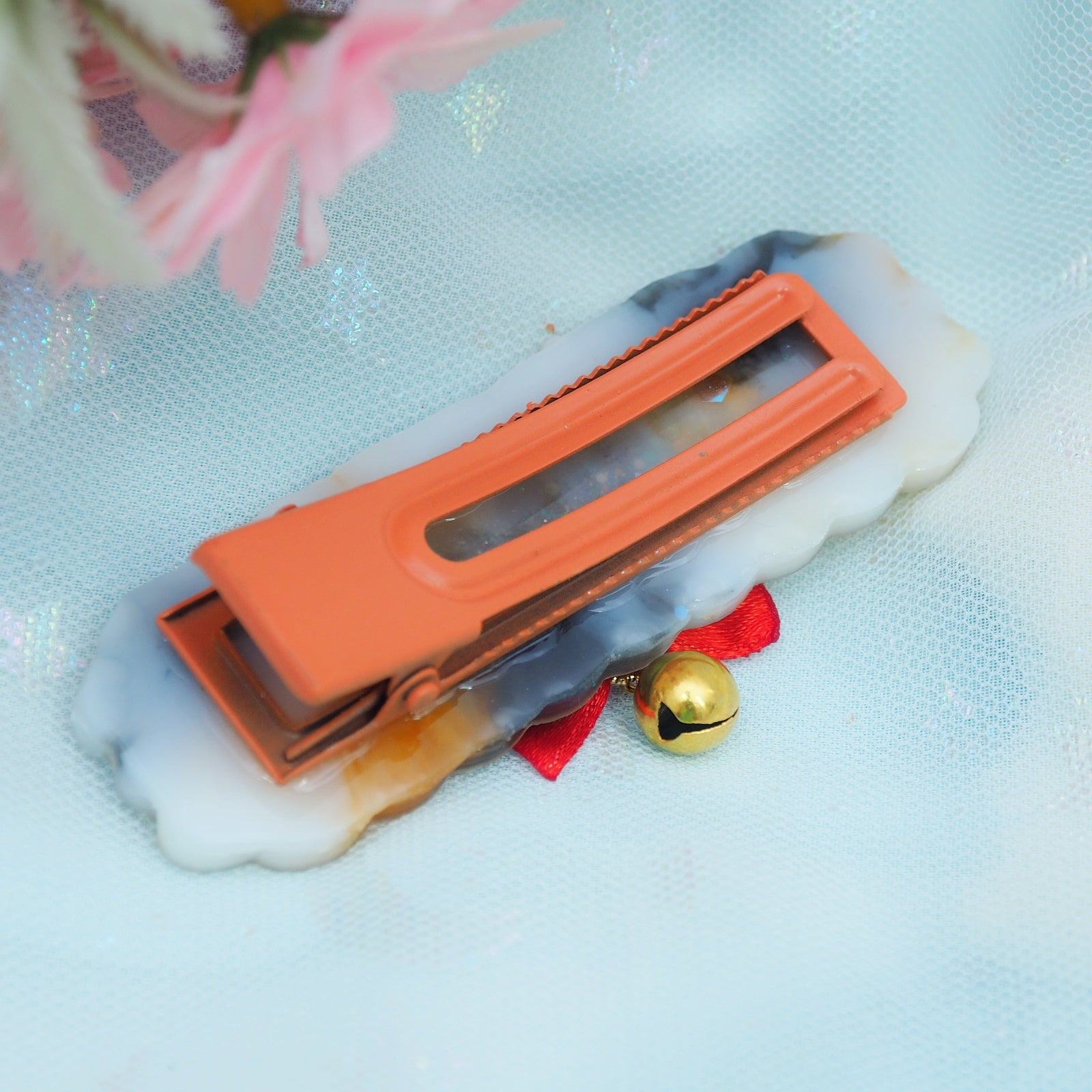 Calico Clip Shaker Barrette with Sculpture (Cloud Bar)