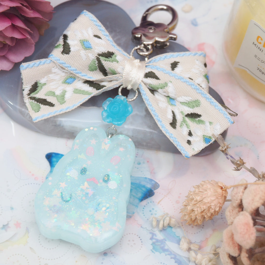 Hydrandrea Fairy Bun with Embroidered Floral Bow