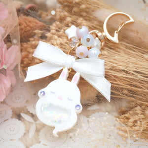 White Ghostie Boo Bun Charm (Glows)