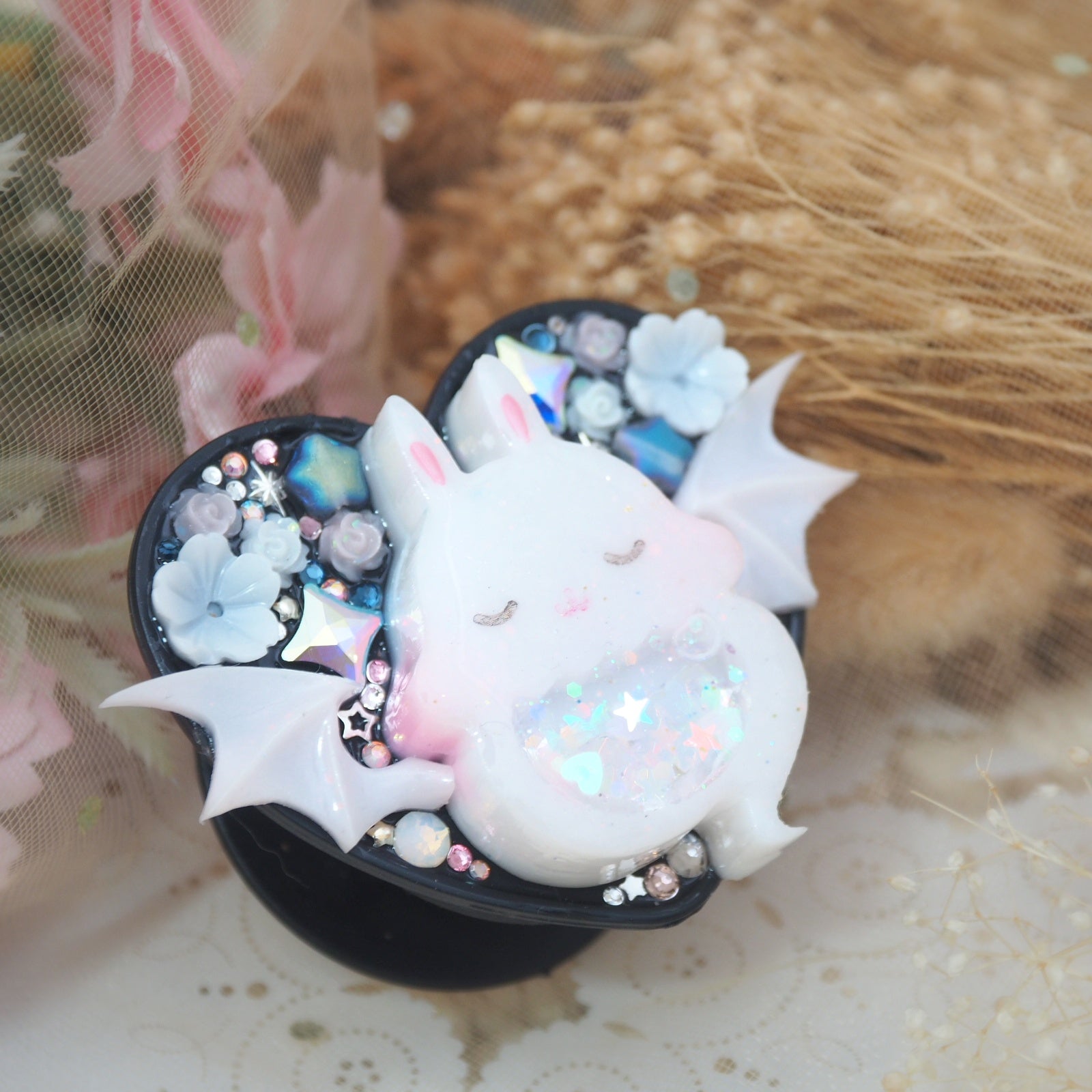Ghostie Bat Bun Heart Grip (Glows)
