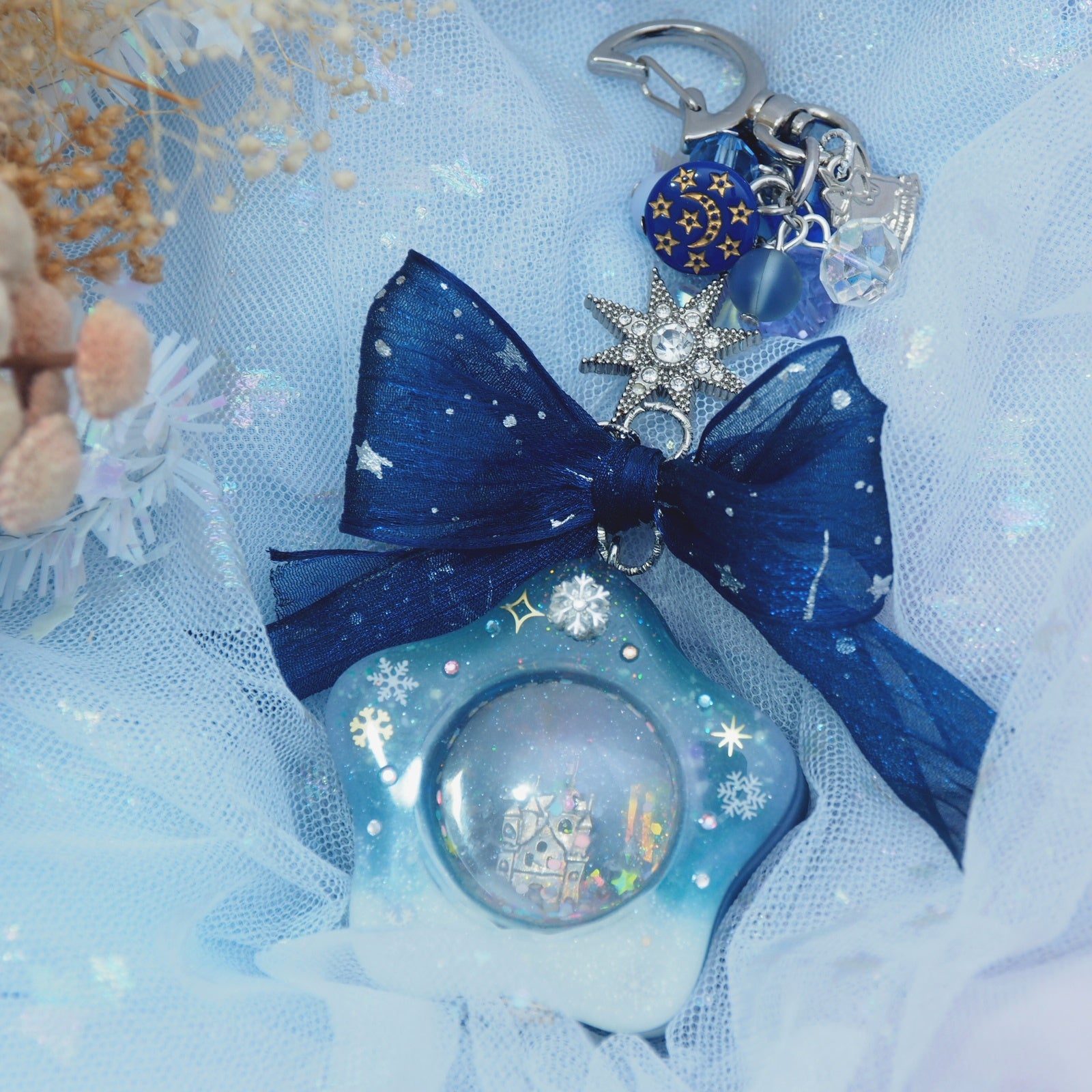 Under the Aurora - Magical Starglobe Charm