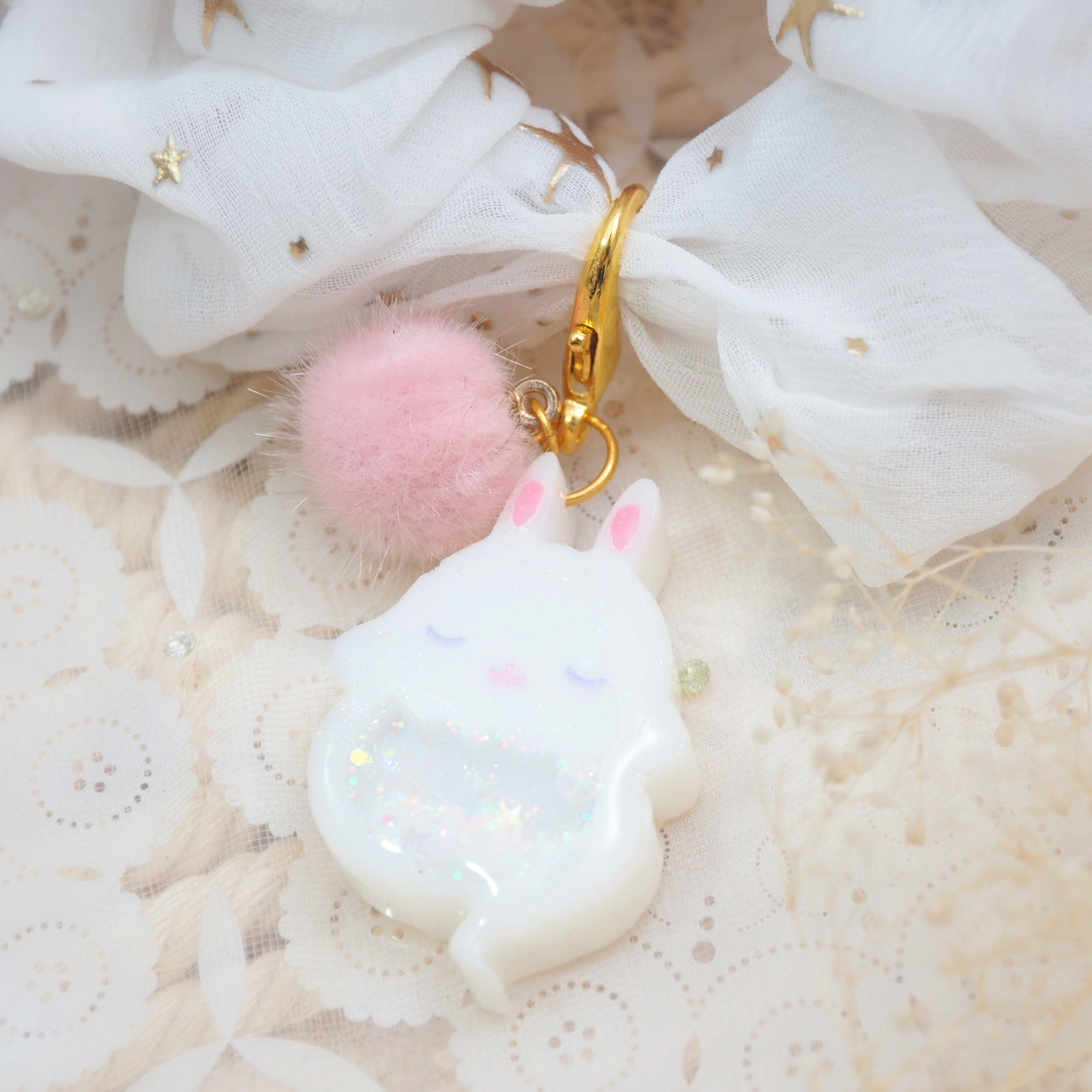 White Ghostie Bun Charm with White Starry Scrunchie (Glows)