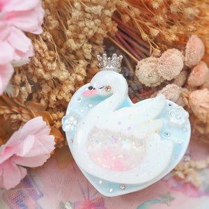 Sleeping Swan on Heart Grip
