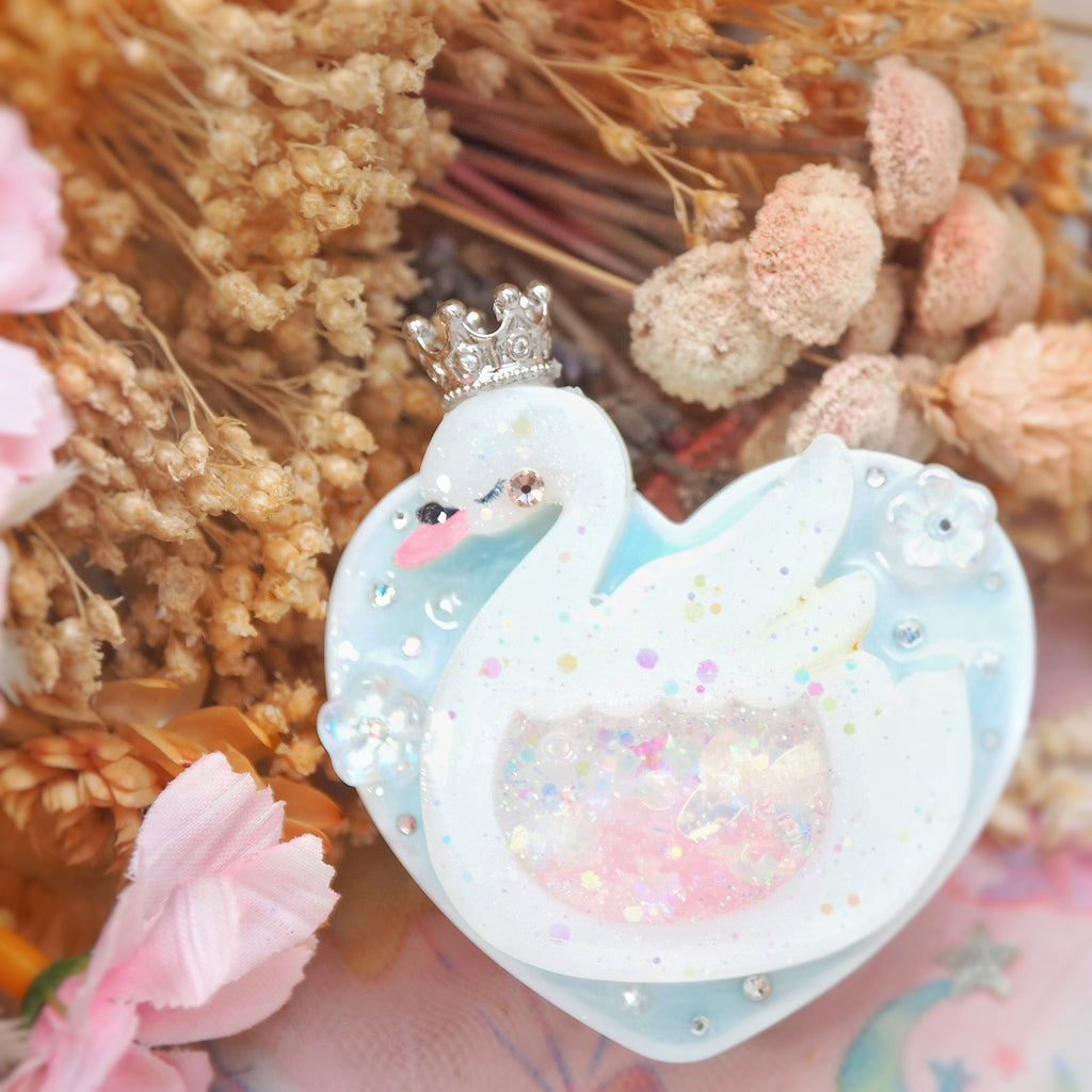 Sleeping Swan on Heart Grip