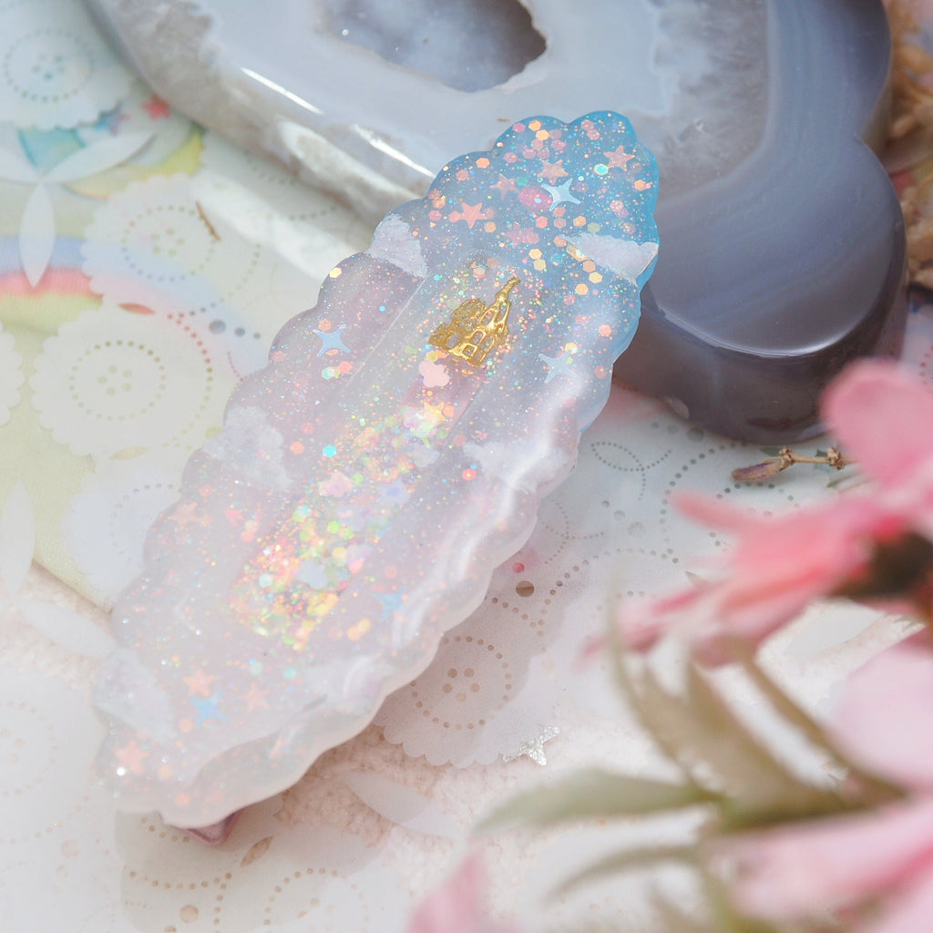 Castle in the Clouds Shaker Barette (Oval Cloud)