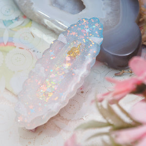 Castle in the Clouds Shaker Barette (Oval Cloud)