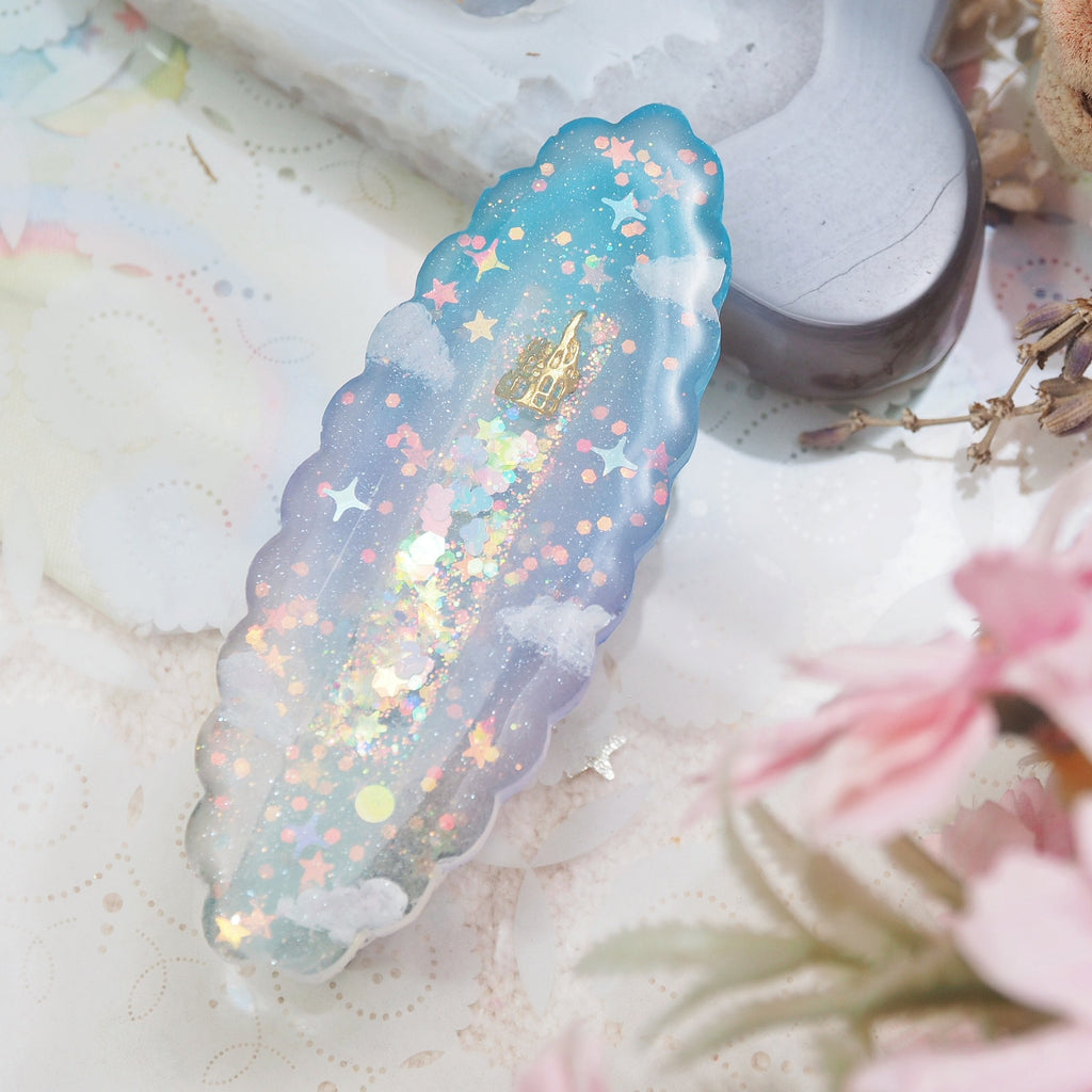 Castle in the Clouds Shaker Barette (Oval Cloud)