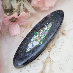 Skeleton Key Shaker Barette (Oval, Glows)