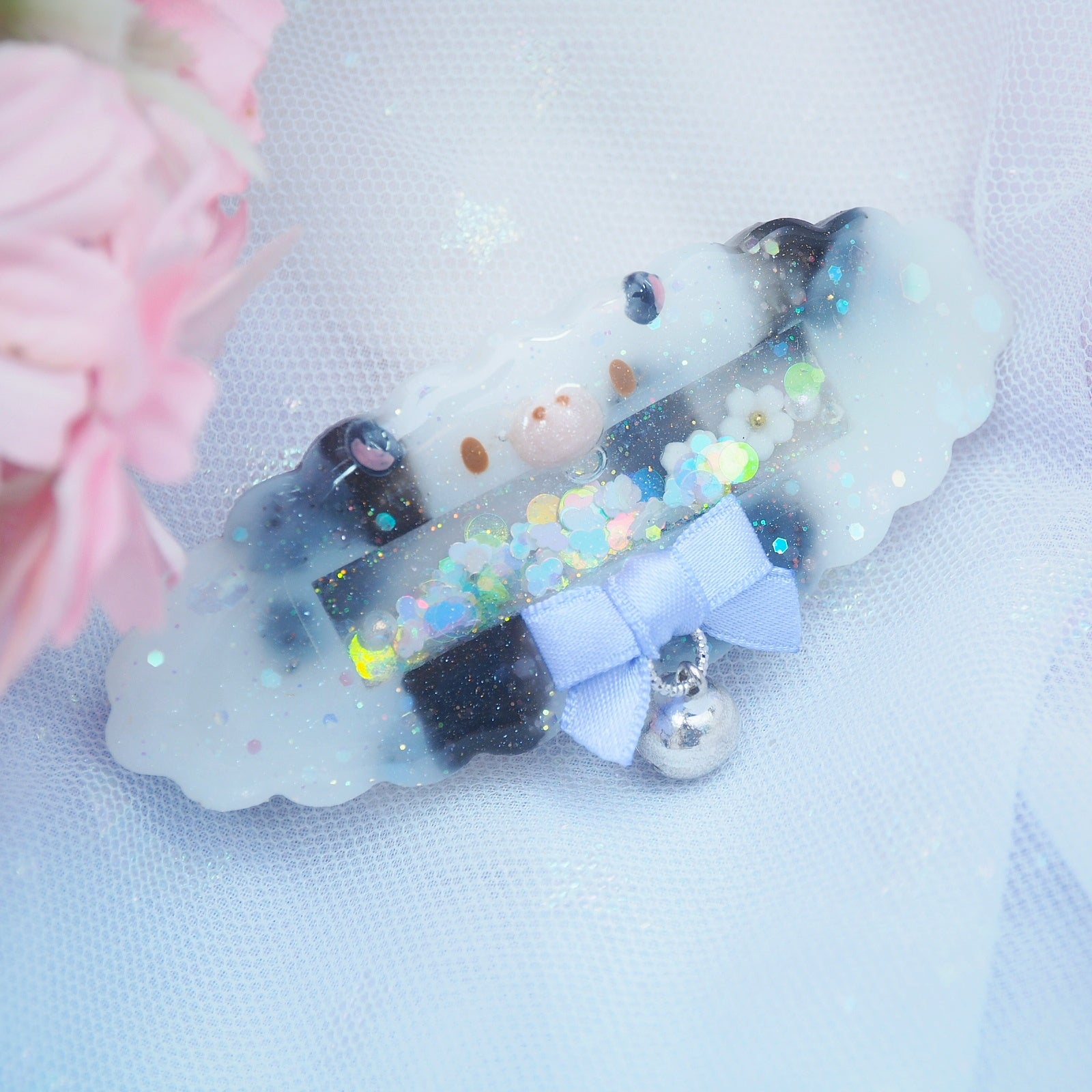 Daisy Moo Clasp Shaker Barrette with Sculpture (Cloud)
