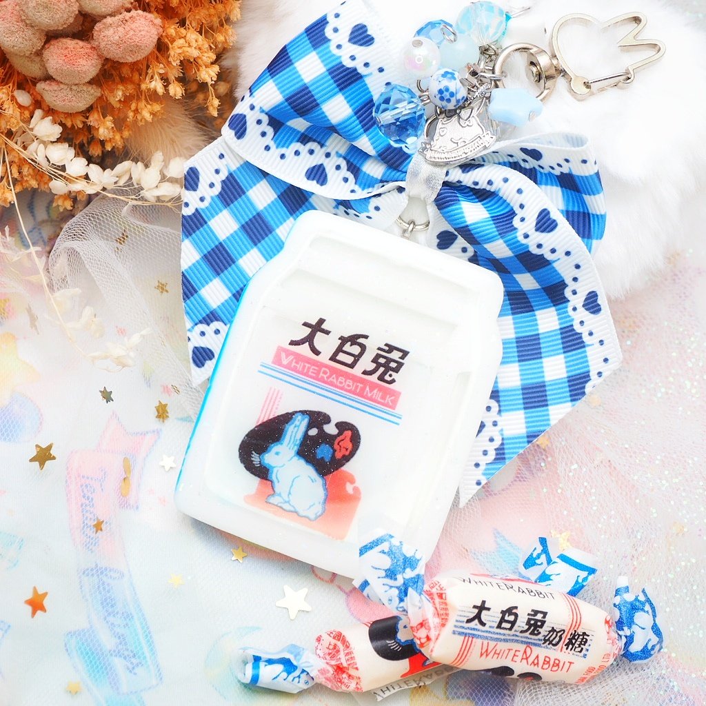 White Rabbit Carton Charm (no boba)