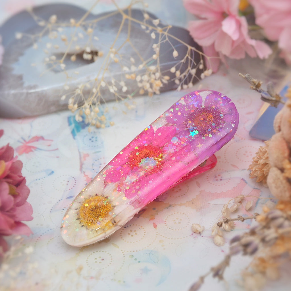 Nebula Floral Shaker Barette