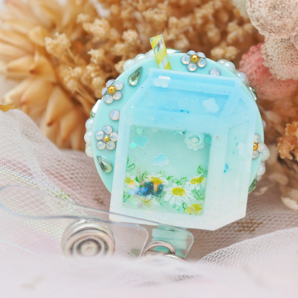 Daisy Milk Badge Reel