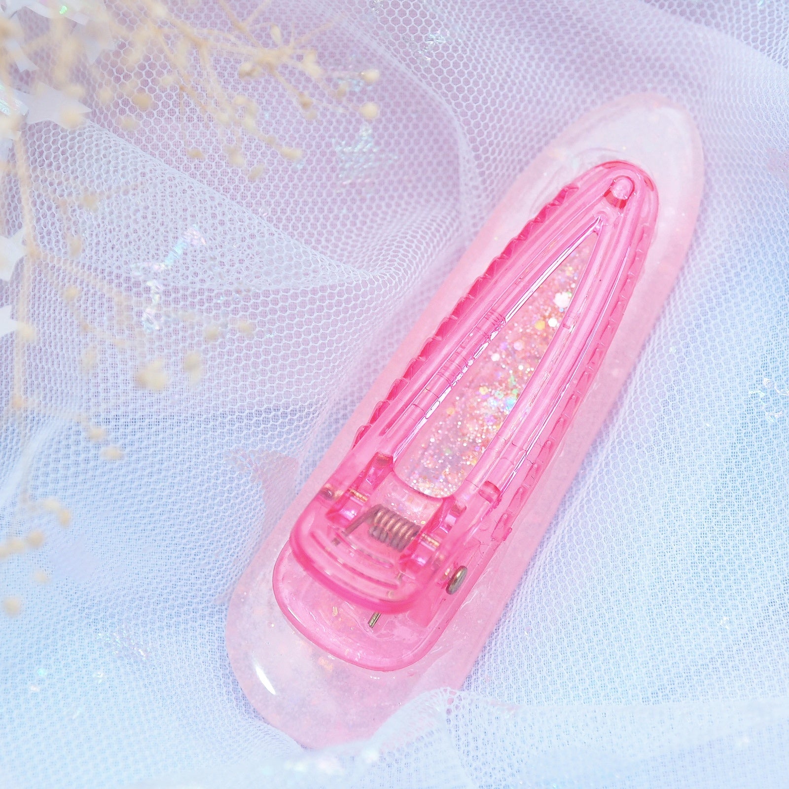 Pinky Snow Barette (Teardrop)