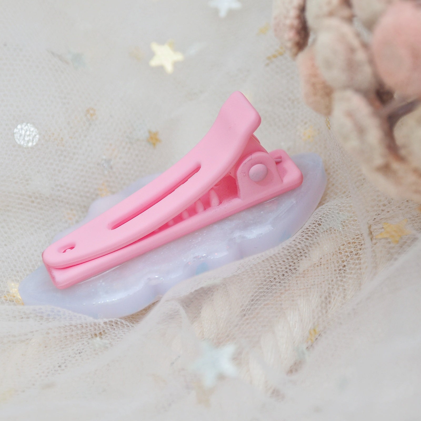 Dusty Lilac Bat Shaker Barette