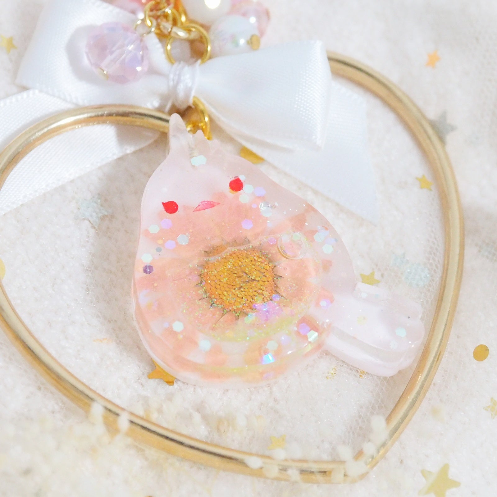 Flower Birb Charm with Heart Frame