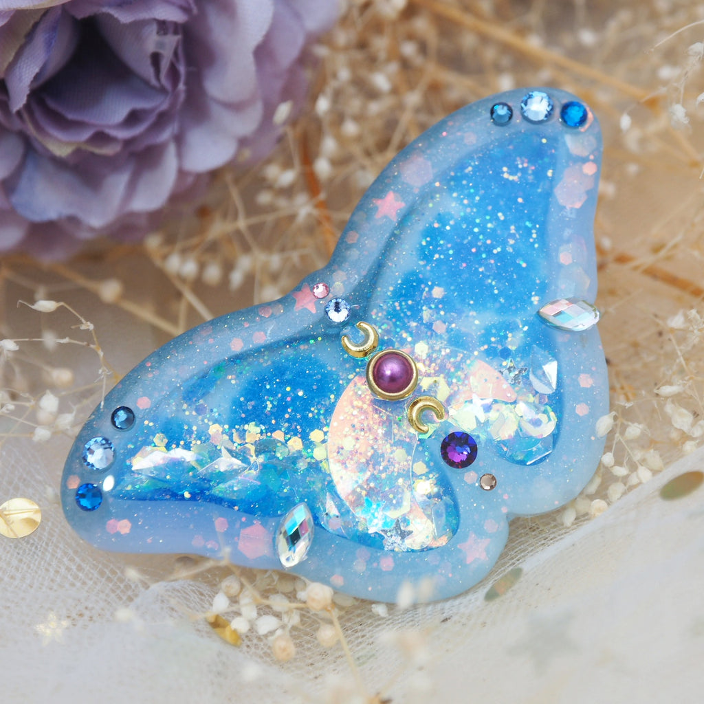 Sleepless Night Moth Shaker Barette